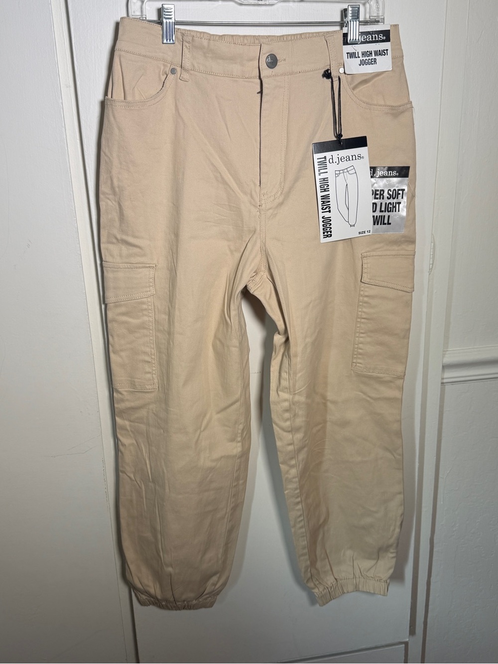 d. jeans Womens High Waist Cargo Jogger Sz 12  - Beige  NWT